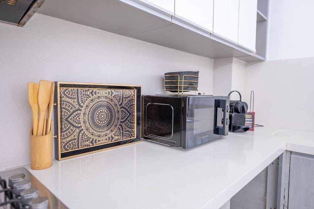 Tradition Meets Modern: 2Br Flat In Rabat Hassan Exterior foto
