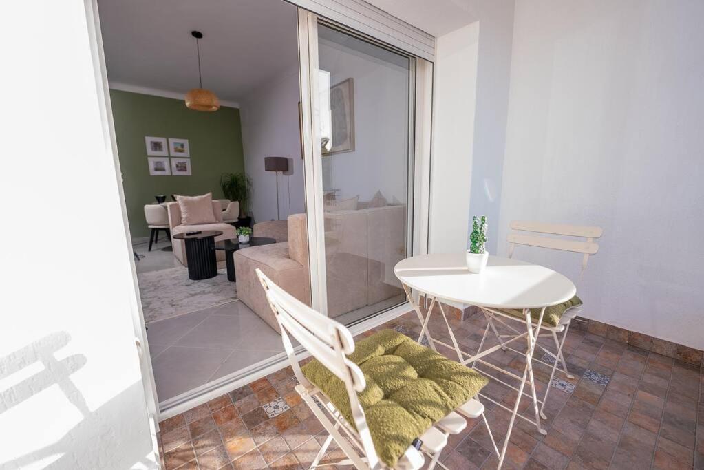 Tradition Meets Modern: 2Br Flat In Rabat Hassan Exterior foto